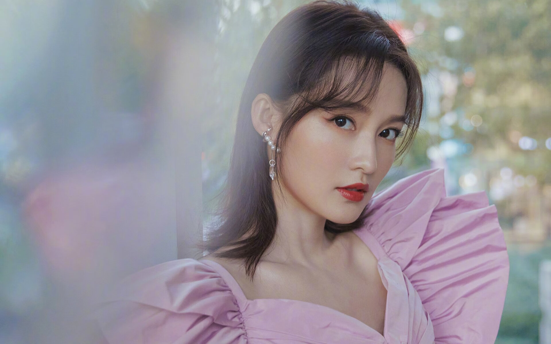 日本马术协会与学校合作,开展马术教育课程,推广马术文化。,日本马术场地惊现恐怖场景