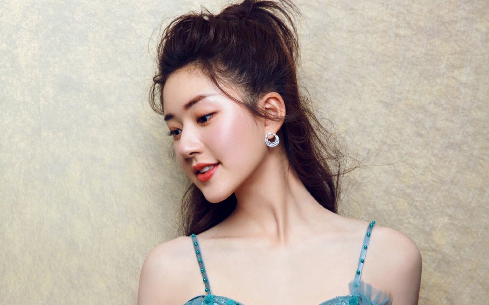 爱游戏-国足控球主导战术对抗防反战术成效，足球 防守反击