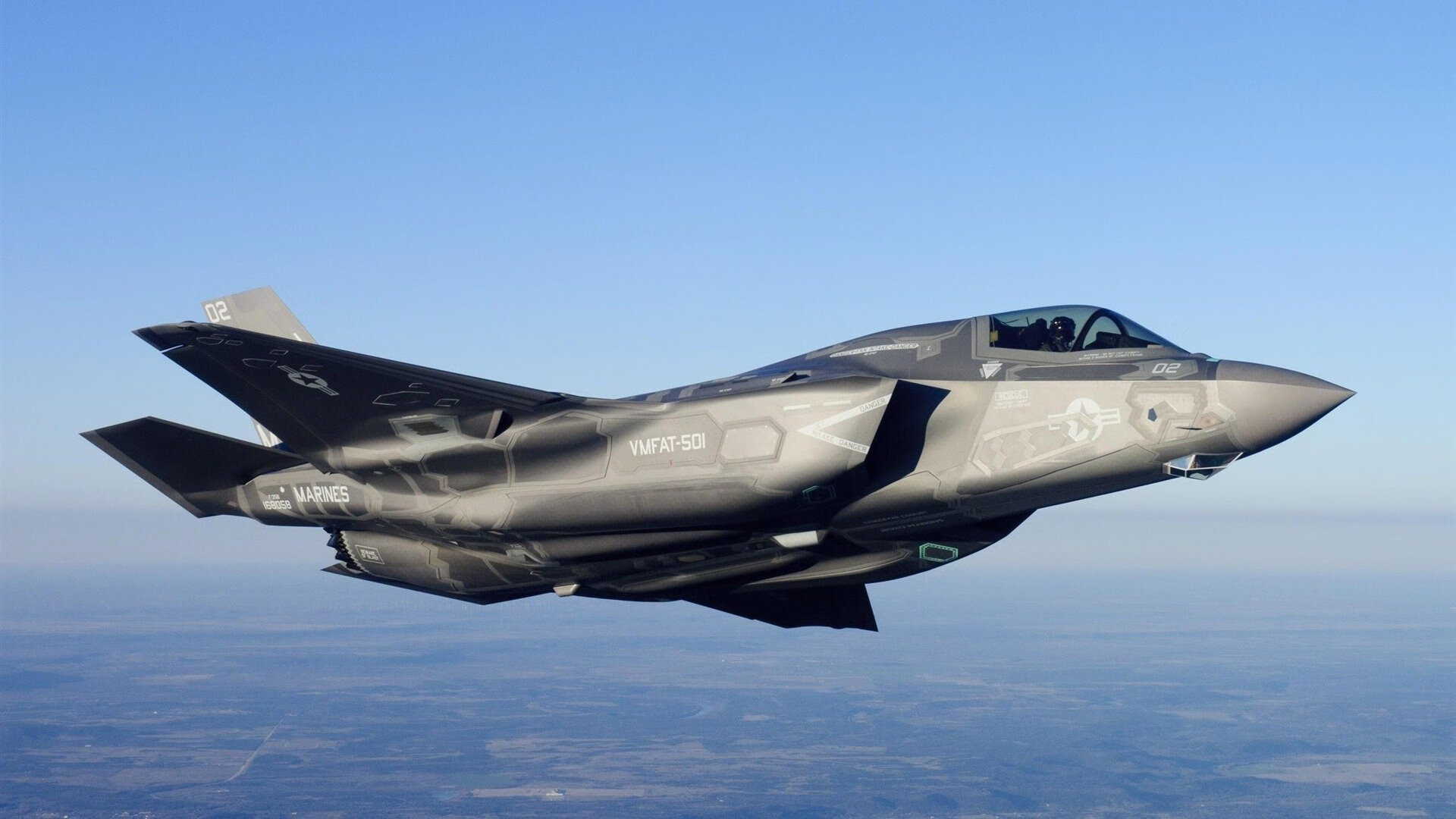 爱游戏游戏平台-国际热身赛国足战平 球迷鼓励球队继续前进，国足热身赛时间安排